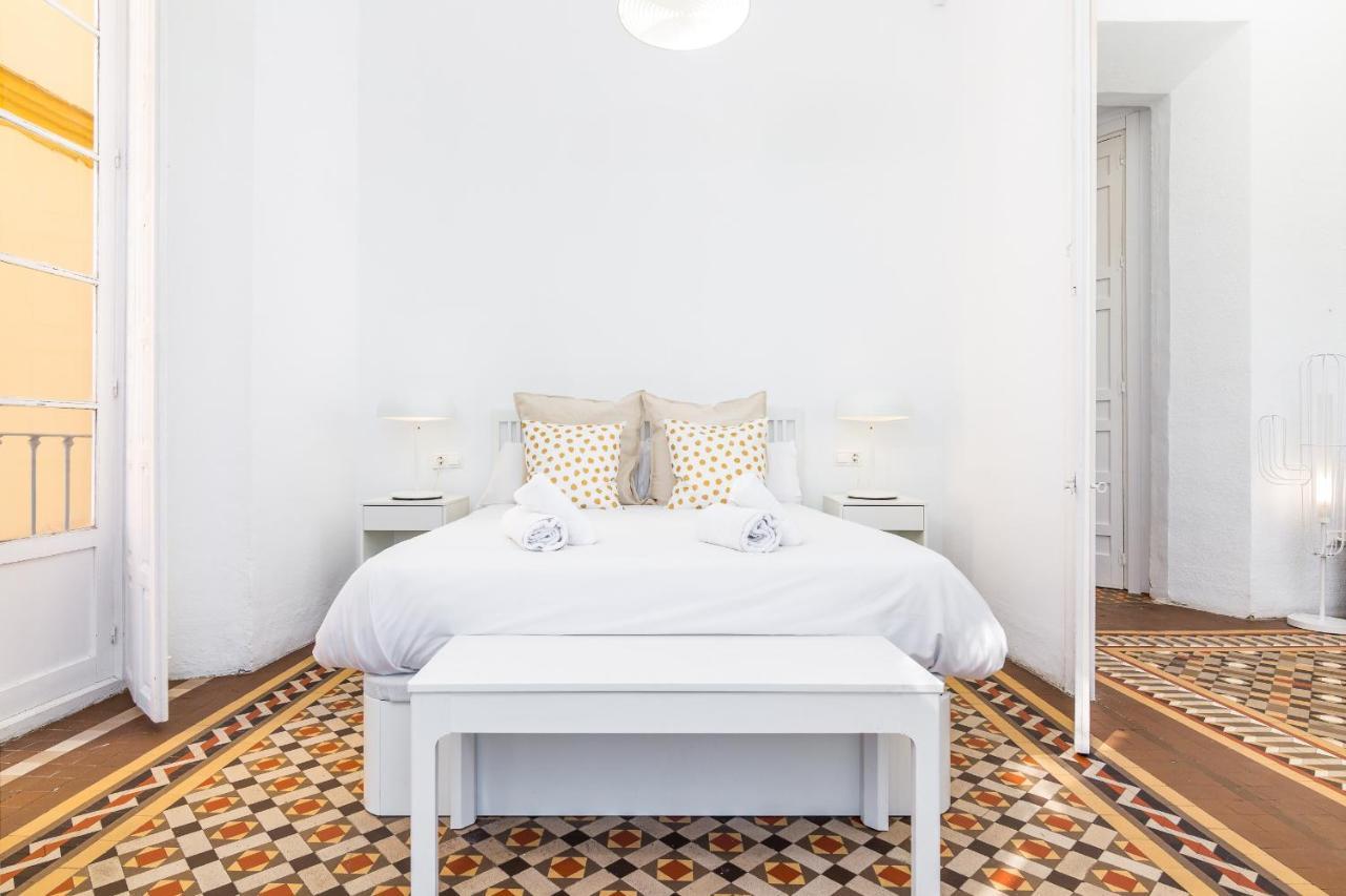 מאלגה Suite Homes Apartamentos Plaza De La Merced מראה חיצוני תמונה