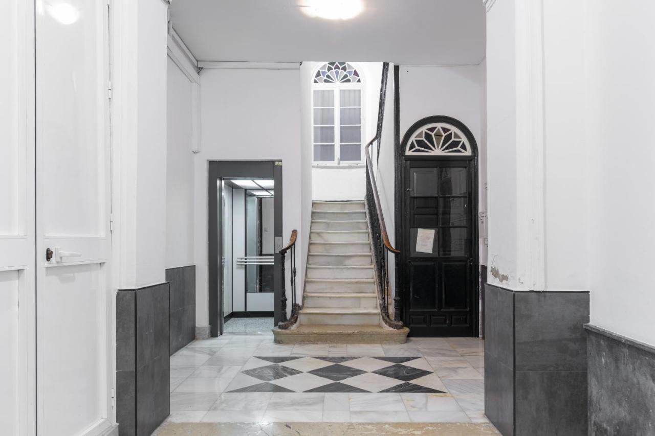 מאלגה Suite Homes Apartamentos Plaza De La Merced מראה חיצוני תמונה